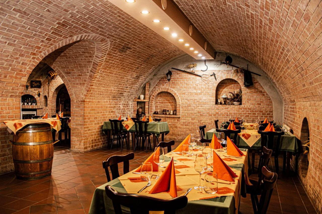 Penzion U Kraliku Kurdejov ภายนอก รูปภาพ