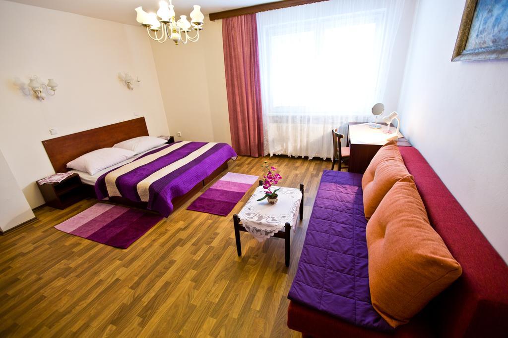 Penzion U Kraliku Kurdejov ภายนอก รูปภาพ