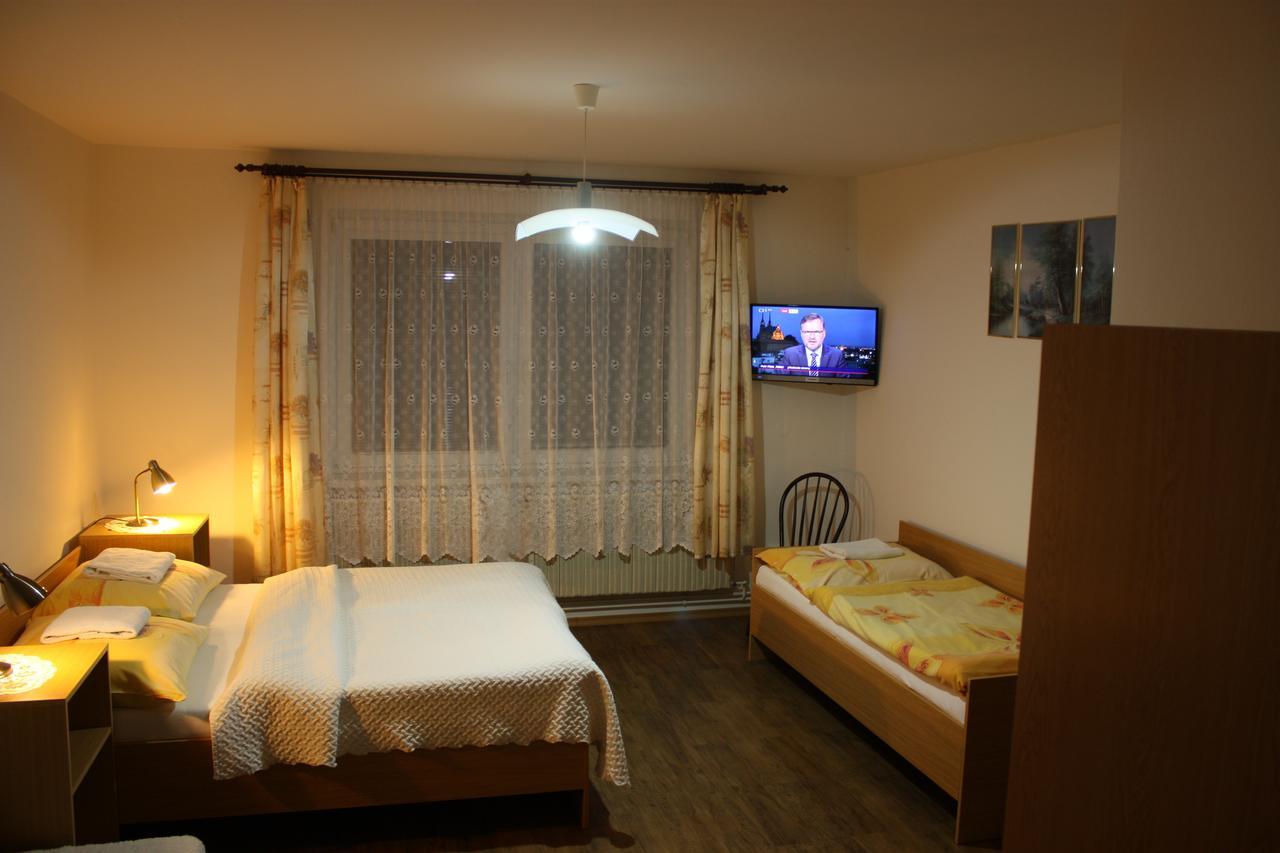 Penzion U Kraliku Kurdejov ภายนอก รูปภาพ